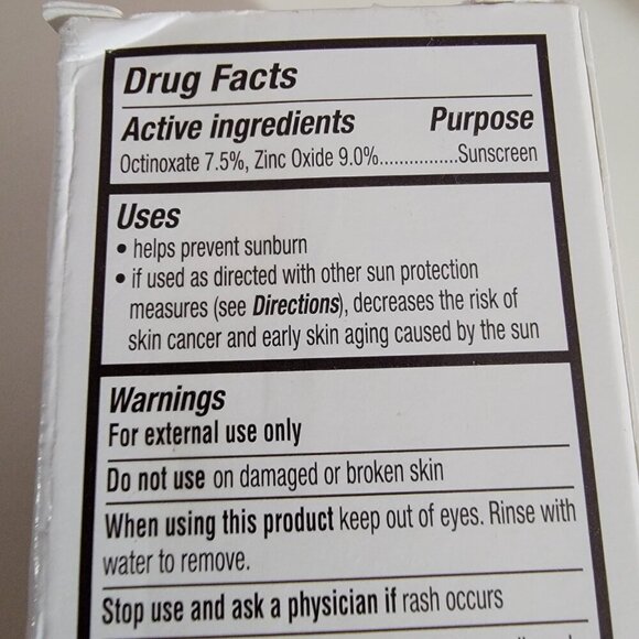 Eltamd UV Daily Broad Spectrum SPF 40 Sunscreen Elta Md NIB Tint and No Tint - Picture 4 of 6